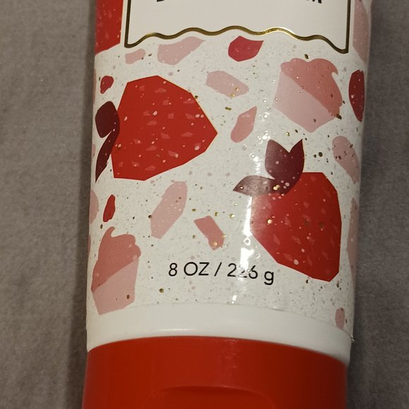 NEW! Strawberry Pound Cake Body Cream (B&BW) - Picture 5 of 7